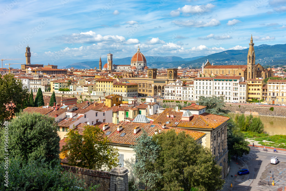 Obraz premium Florence cityscape with Duomo cathedral, Palazzo Vecchio and Basilica of Holy Cross, Italy (translation 