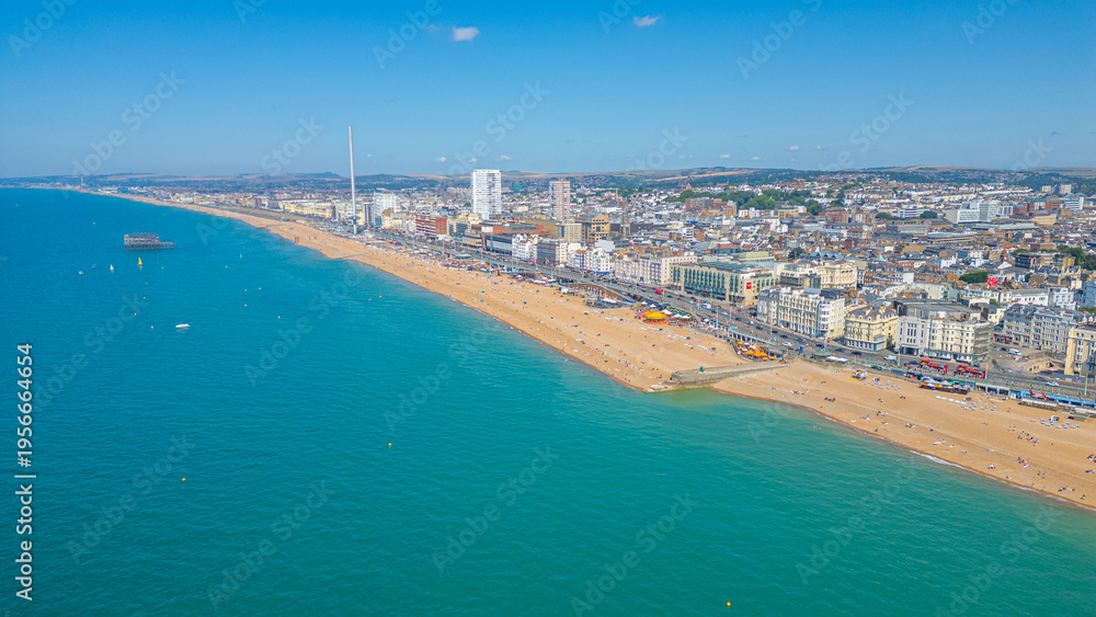 Obraz premium Panorama view of downtown Brighton in England