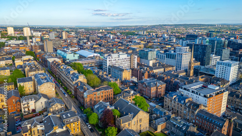 Obraz na plátně Panorama view of the city center of Glasgow, Scotland