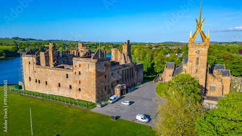Bild auf Leinwand Aerial view of Linlithgow Palace and St Michael's Parish Church