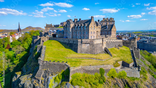 Photos Aerial view of Edinburgh castle in Scotland