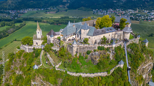 Foto Panorama view of Hochosterwitz in Austria