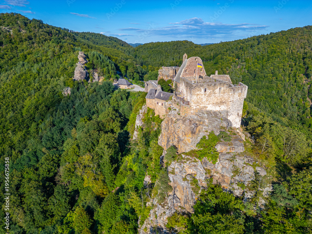 Fototapeta premium Summer day at Aggstein Castle in Austria