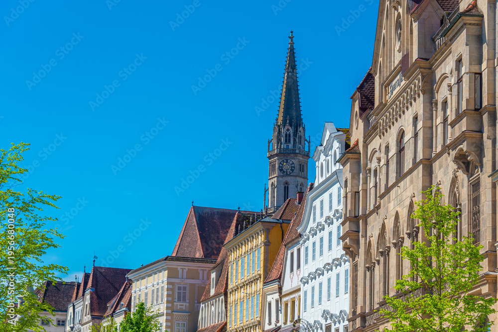 Fototapeta premium Summer day at Stadtplatz square in Austrian town Steyr