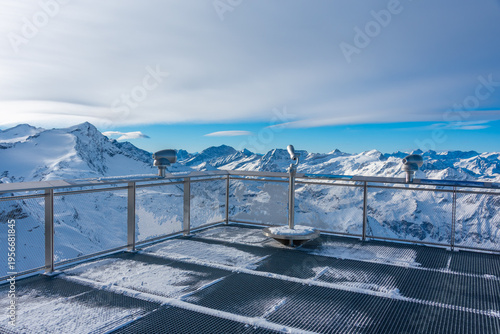 Bild auf Leinwand Ski bridge at Top of Salzburg viewpoint at Kitzsteinhorn in Aust