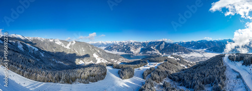 Quadro su tela Zell am see lake viewed from Schmittenhohe in Austria
