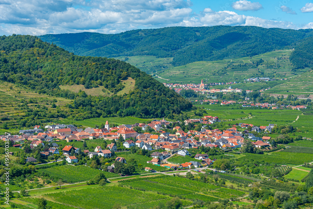 Obraz premium Panorama view of Rossatz village in Austria