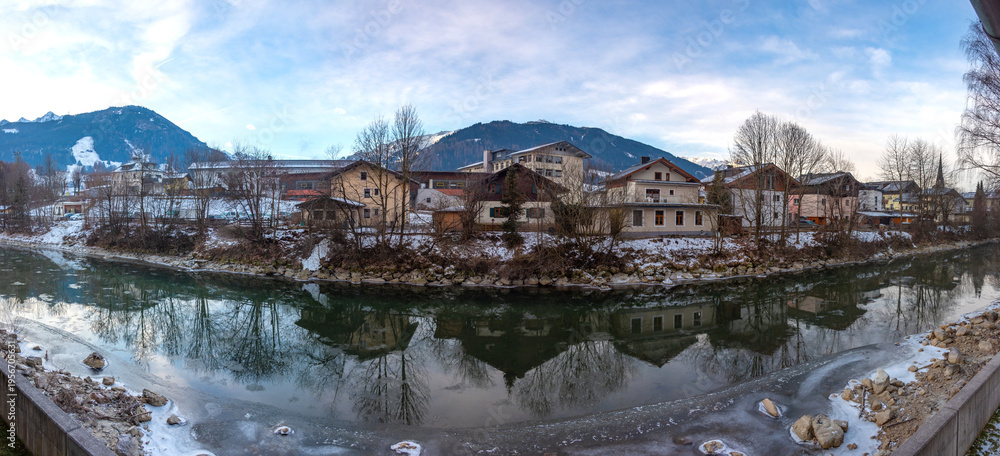 Fototapeta premium Riverside of Salzach river at Bruck an der Grossglocknerstrasse in Austria