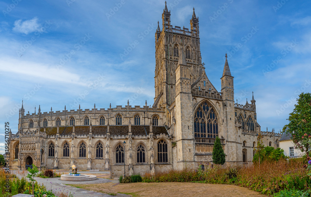Obraz premium Panorama view of Gloucester cathedral in England