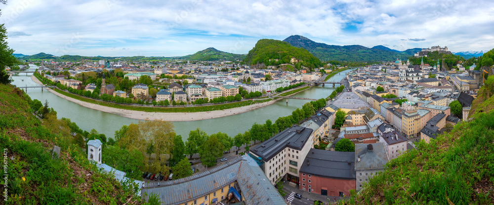 Obraz premium Panorama view Hohensalzburg fortress overlooking the old town of Salzburg, Austria