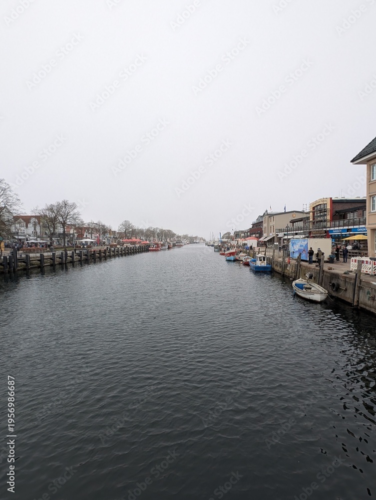 Fototapeta premium Blick auf den Alten Strom in Warnemünde