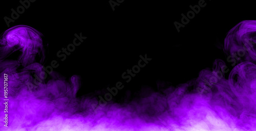Foto Abstract purple smoke fog overlay isolated on black background, mystical vapor cloud effect with swirling mist texture for cinematic design fantasy atmosphere, neon vapor background and visual effect