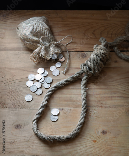 Foto A loop made from old thick rope