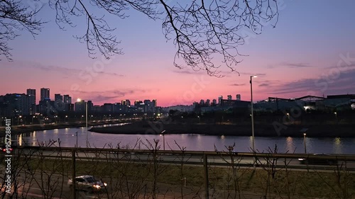 Jungnangcheon City Traffic Sunset Skyline 중랑천 도시 노을 차량 흐름 영상