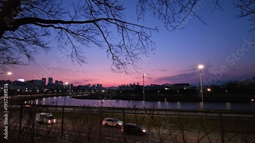 Jungnangcheon City Traffic Sunset Skyline 중랑천 도시 노을 차량 흐름 영상