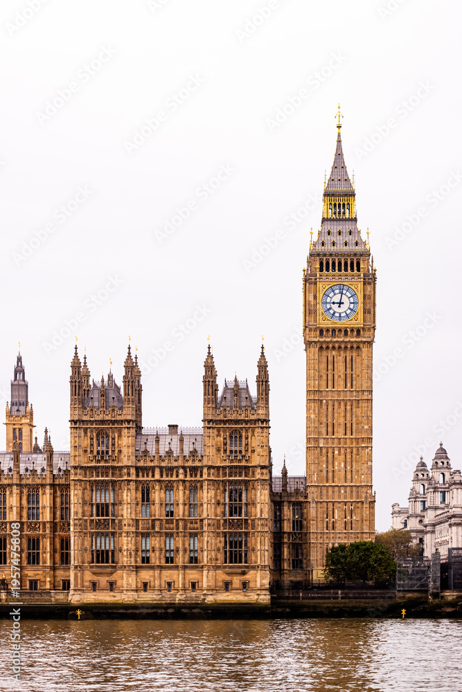 Naklejka premium Elizabeth Tower and Palace of Westminster on the River Thames, iconic London skyline and historic architecture