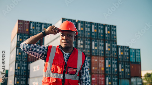 Worker dock container logis...