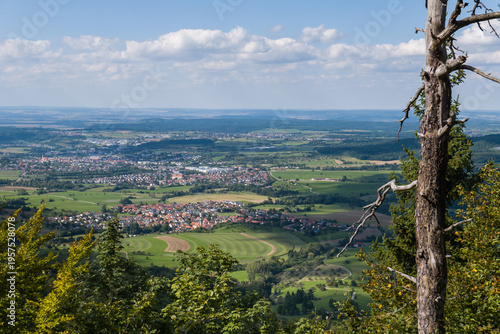 Landschaft bei der Stadt Hechingen im Zollernalbkreis