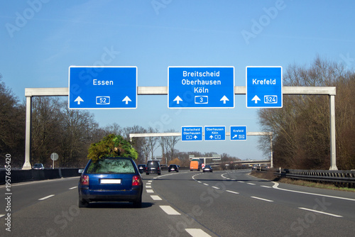 Photography Autobahntafel, Kreuz Breitscheid, Autobahn 52 in Richtung Essen und Oberhausen