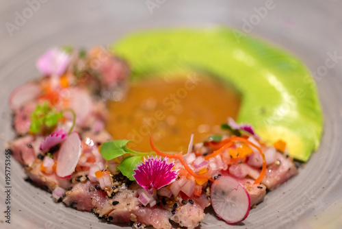 tataki de atun, traditional Peruvian food