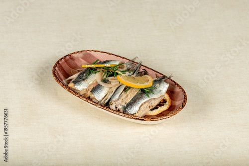 Sardines with lemon or steamed sardines