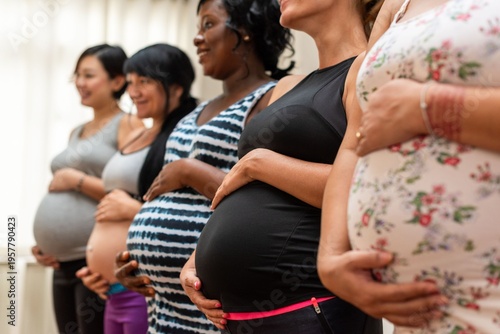 Konstfotografi Diverse pregnant women together smiling