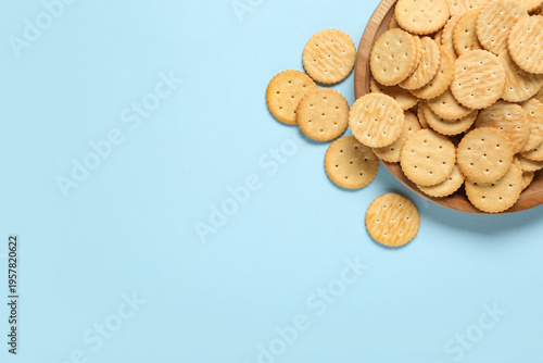 Round salty crackers in woo...