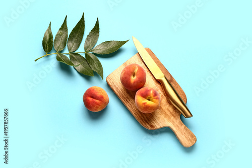 Wooden board with sweet pea...