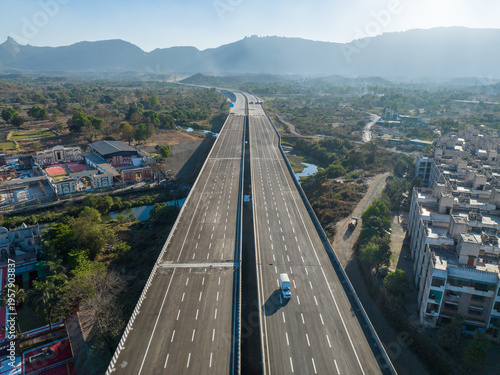 Tableau sur toile Delhi Mumbai Expressway  (Virar-JNPT Spur )Network Modern Highway Near Vadodara