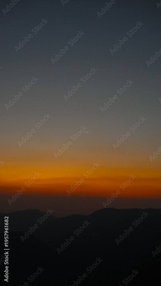 Obraz premium sunset in the mountains