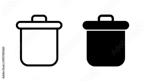 Trash icon set vector. trash can icon. delete sign and symbol.