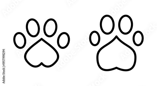 Paw icon symbol for apps and websites. paw print sign and symbol. dog or cat paw