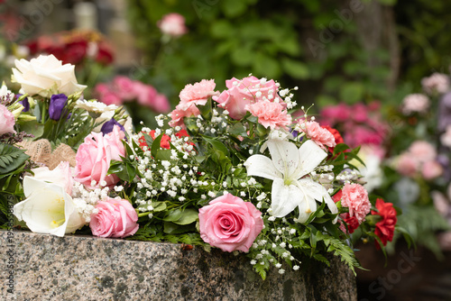 Billede på lærred Funeral flower arrangement of red and white flowers