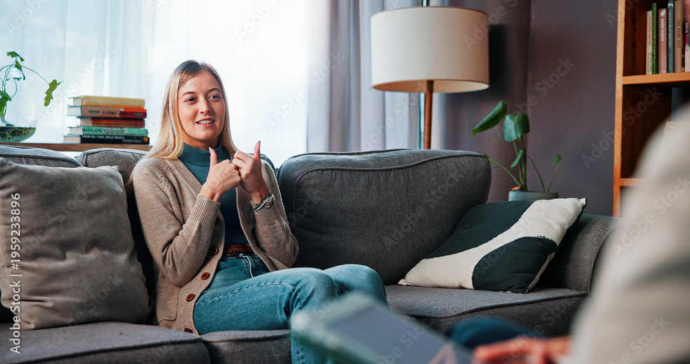 Obraz premium Woman, psychology and speaking with psychologist for mental health, advice and trauma recovery. Client, therapy and consultation in counseling session for healing, smile or help with ptsd in office