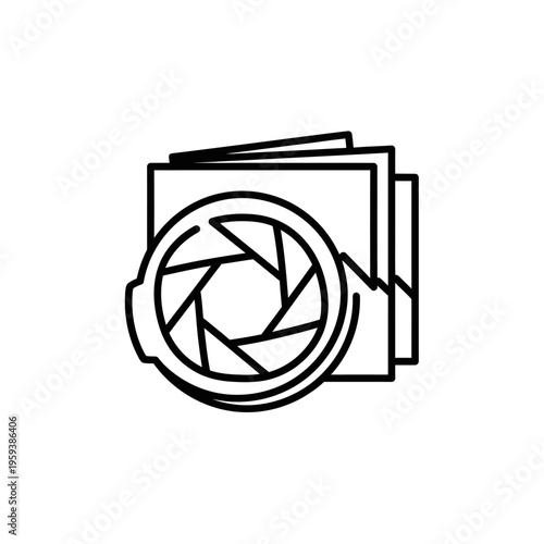 Simple Camera Lens Illustration for Photography and Technology Concept