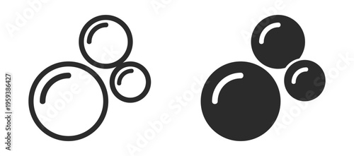 Soap bubbles and foam outline icons, thin line hygiene cleaning water detergent symbols, simple round vector set for bath shower washing isolated on transparent background
