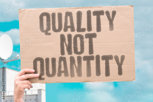 Quadro su tela "Quality Not Quantity" Quality connection matters far more than quantity — one genuinely supportive relationship is worth more than dozens of shallow ones