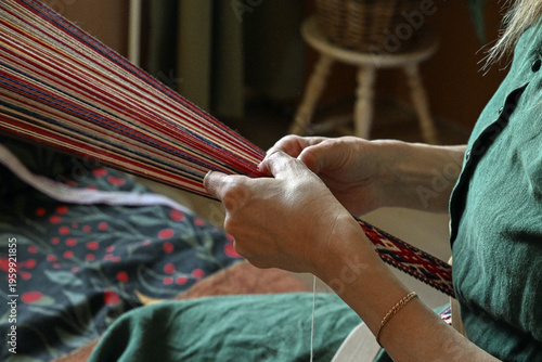 thread, colours, loom, pattern, textile, weaving, wool, fabric, hand, hand-made, handcraft,