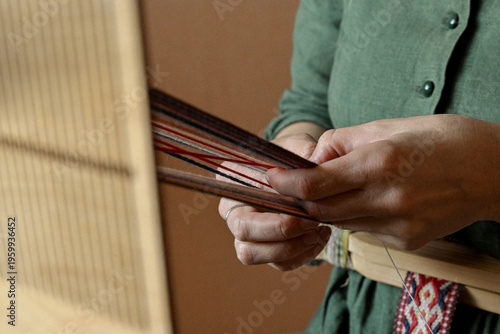 thread, colours, loom, pattern, textile, weaving, wool, fabric, hand, hand-made, handcraft,