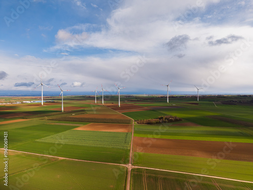 Wallpaper Mural Felder mit Windpark in Rheinhessen Torontodigital.ca