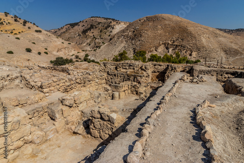 Canvas Print Canaanite Temple at ancient Pella ruins, Jordan
