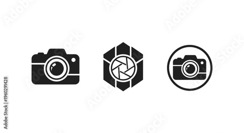 Camera Icons: DSLR, Aperture and Vintage Circle Emblem