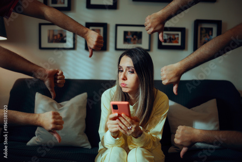 Quadro su tela Unhappy Woman Receiving Dislikes on her Online Posts
Anxious girl reading negati