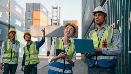 Worker engineer container l...