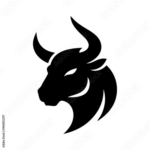 Logotipo con dibujo sencillo con silueta de la cabeza de un toro vista en perspectiva	
