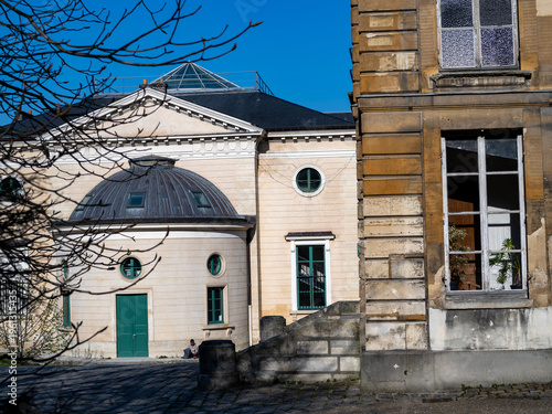 bâtiment historique du jardin des plantes dans le centre de Paris en France
