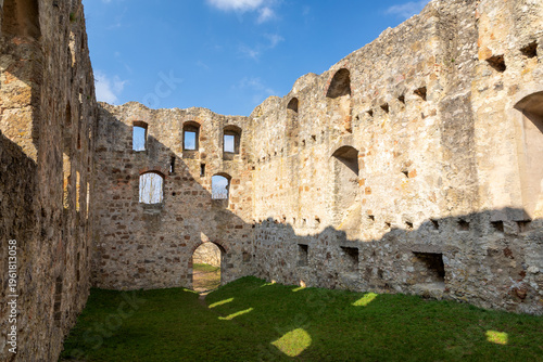 Burgruine Niederhaus bei Ederheim im Ries, Bayern
