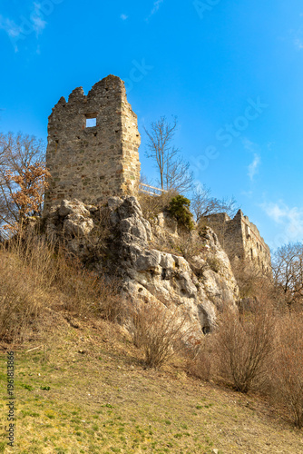 Burgruine Niederhaus bei Ederheim im Ries, Bayern