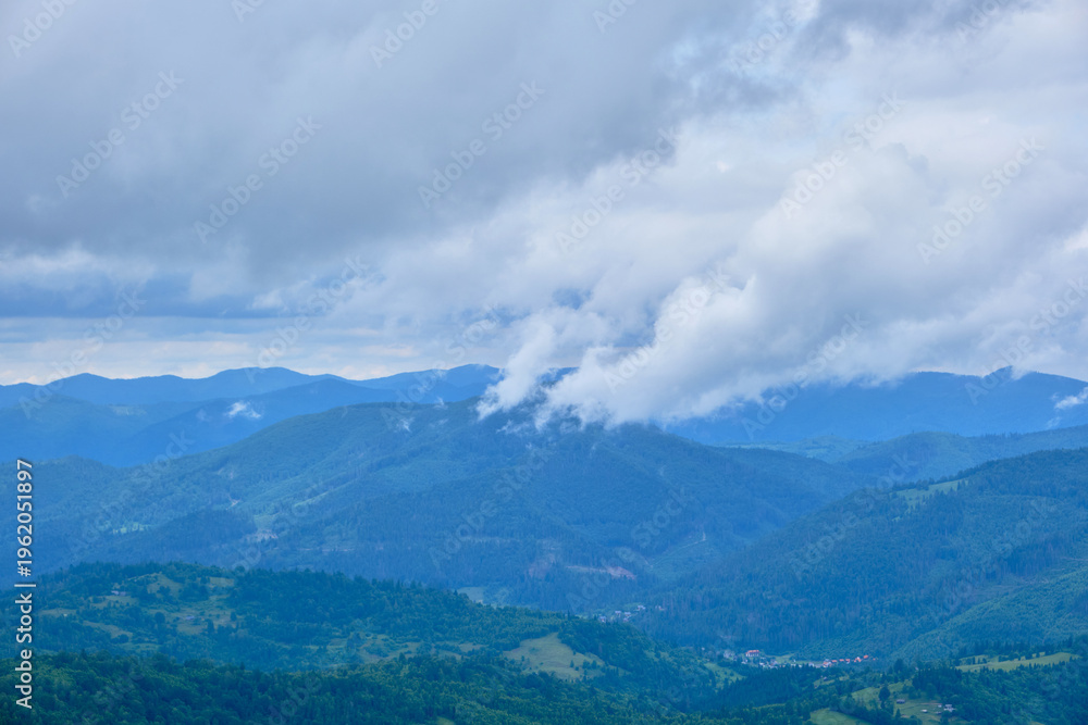 Fototapeta premium Blue Mountain Ranges under Cloudy Sky Vista