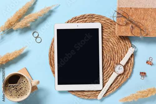 Tablet computer with notebo...